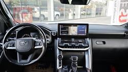 تۆیۆتا لاند کروزەر